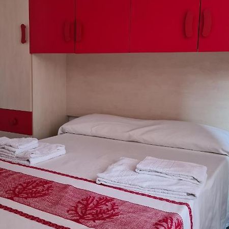 Red & Blue Rooms Olbia Exterior foto